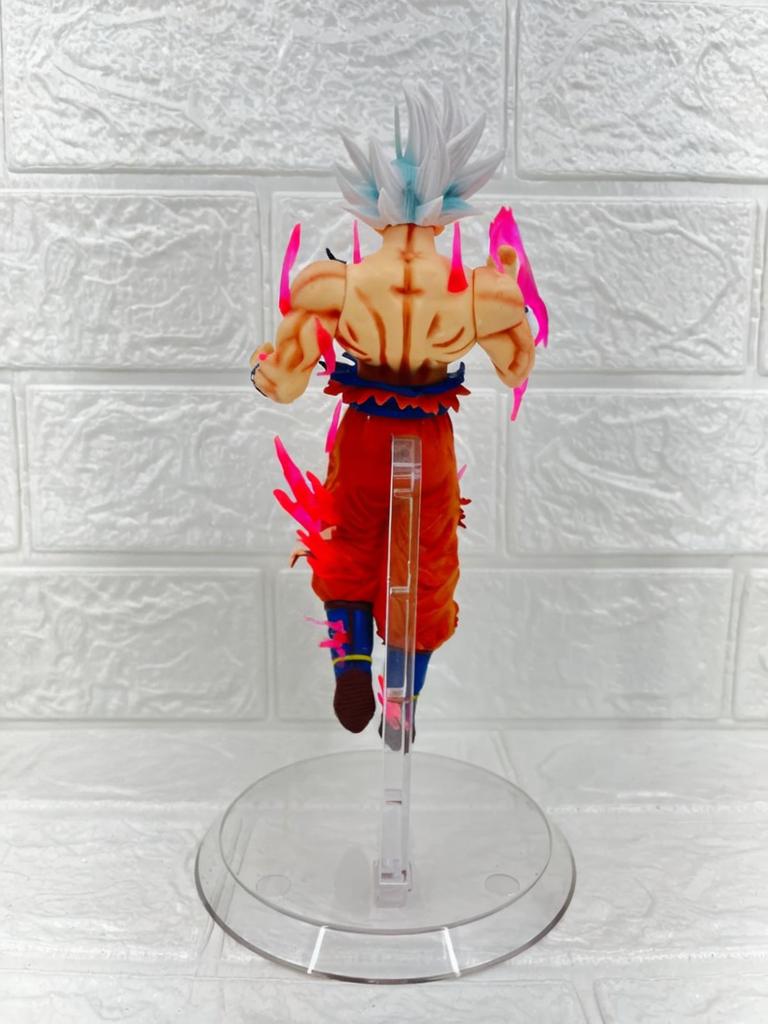GOKU ULTRA INSTINCT ACTION FIGURE